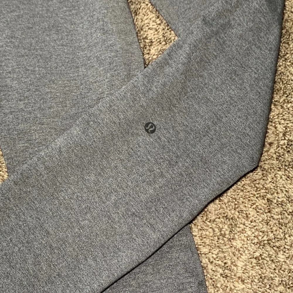 Lululemon‎ On The Fly Pant Heathered Charcoal Grey Joggers Women Size 2